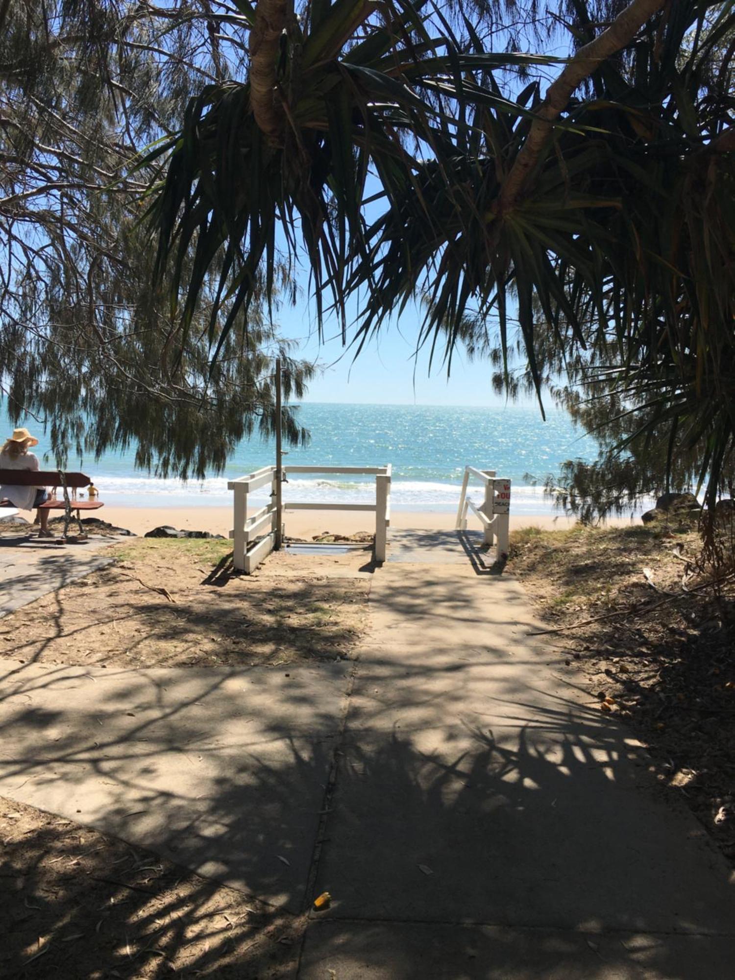 The Bay Beach Shack, 赫维湾 外观 照片